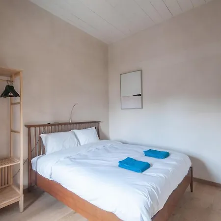 Le De La Rouzique Holiday home Couze-et-Saint-Front