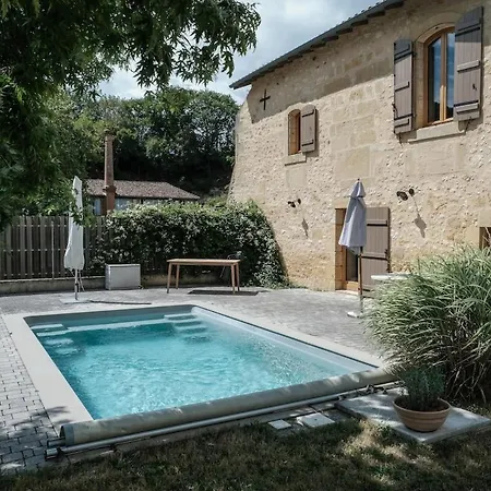 Holiday home Le De La Rouzique *