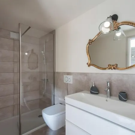 Le De La Rouzique Holiday home Couze-et-Saint-Front